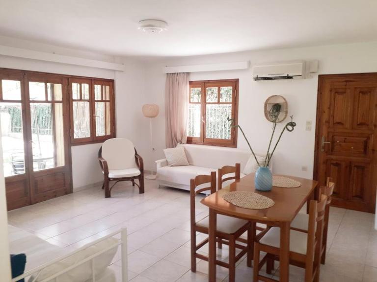 Small Theater Apartment Epidaurus 외부 사진